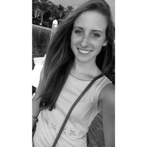 Meet your Posher, Alexis