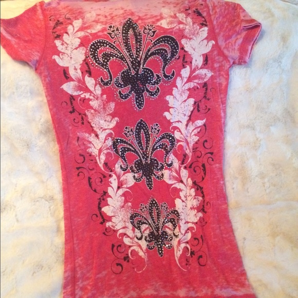 Red Tee Shirt with crystals - Picture 2 of 3