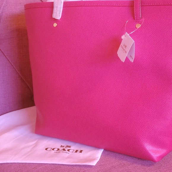 NWT Large Coach city Tote - Picture 3 of 4
