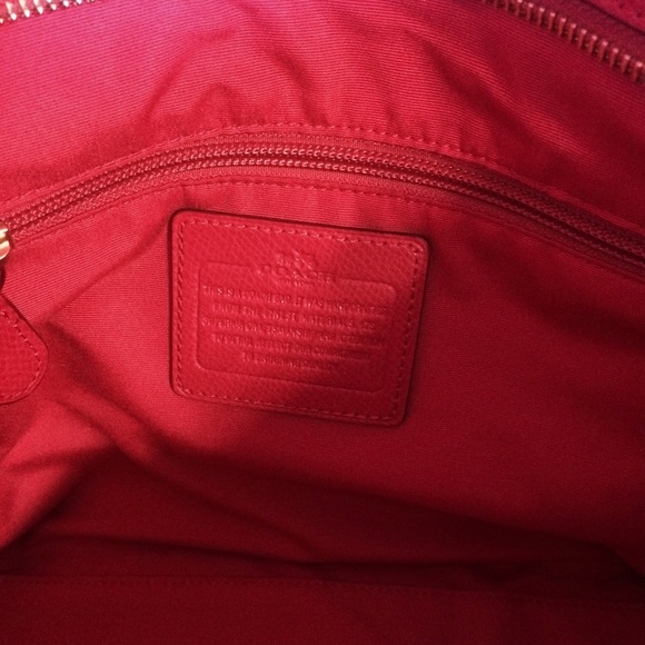 NWT Large Coach city Tote - Picture 4 of 4