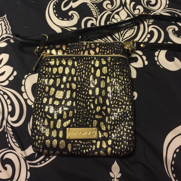 Cross body bag