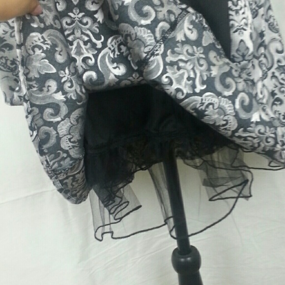 SOLD in a bundle 🏠MOVING SALE! Formal Dress - Picture 4 of 4