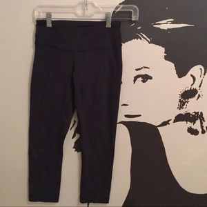 Size 2 black cropped lulu lemon leggings
