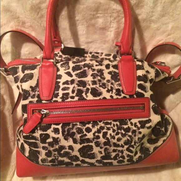 Coach purse - Picture 2 of 4