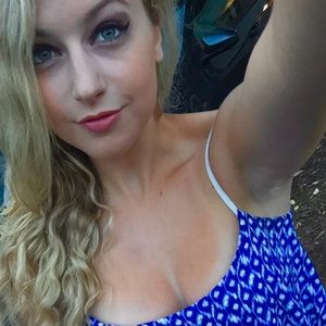 Meet your Posher, Julia