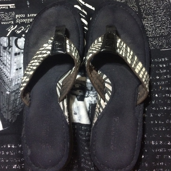 Sperry Shoes - Sperry flip flops