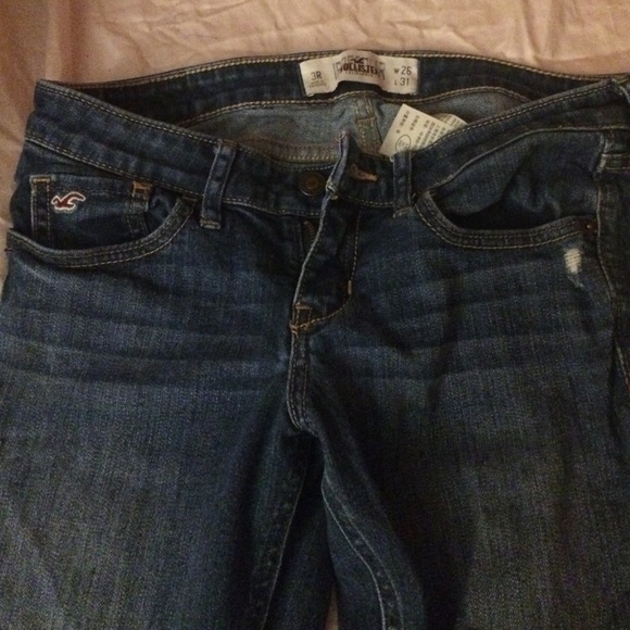 Hollister ripped jeans 😍😍 - Picture 3 of 3