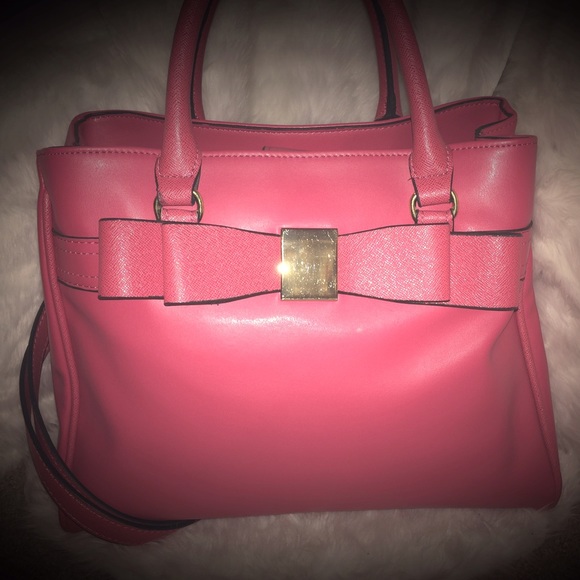 🎉HP 9/27🎉 Bright Coral Bow Handbag