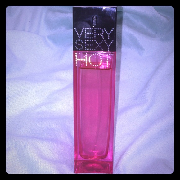 Victoria's Secret Very Sexy Hot 3.4 oz Perfume