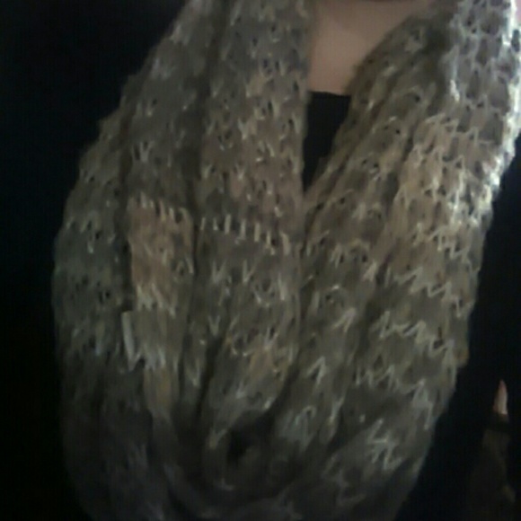 Infinity scarf