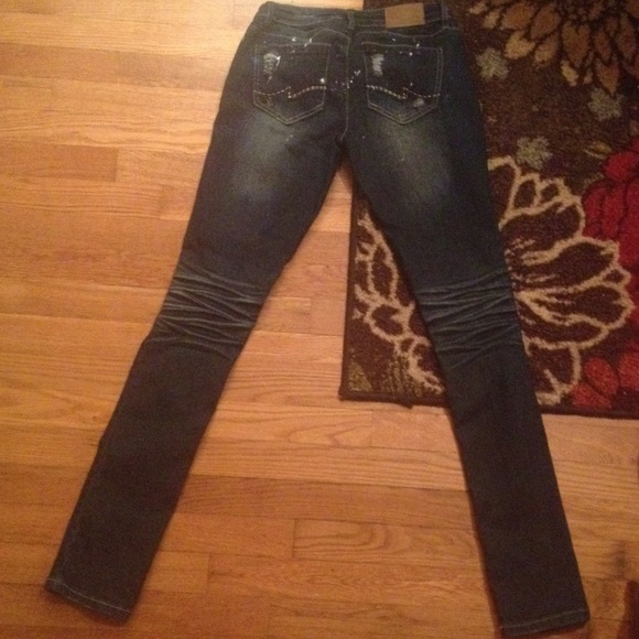 Sold on Ⓜ️ - Picture 3 of 3