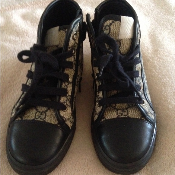 Gucci Shoes (authentic) - Picture 1 of 4