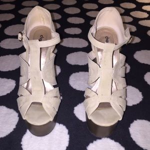 ☀️SUMMER SALE!! Strappy platform pumps