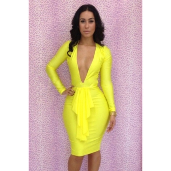 Dresses & Skirts - Yellow Long Sleeve Bodycon Dress