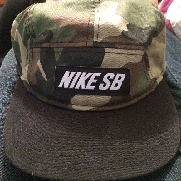 Nike SB 5 panel hat