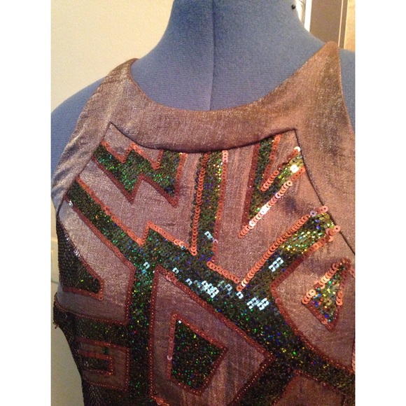 Bronze sequined dress - Picture 2 of 3