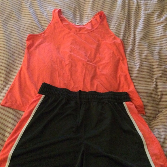 Women's workout outfit