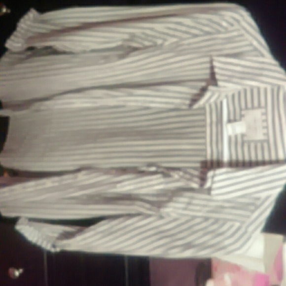 Casual button up shirt