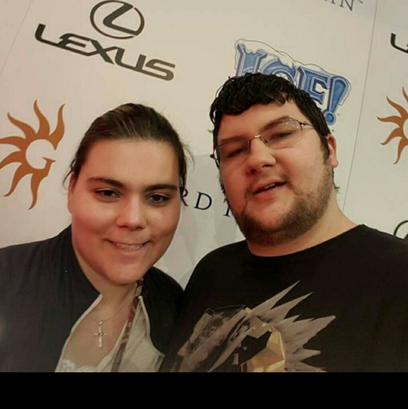 Meet your Posher, Tayla - Picture 3 of 4