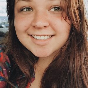 Meet your Posher, Josee