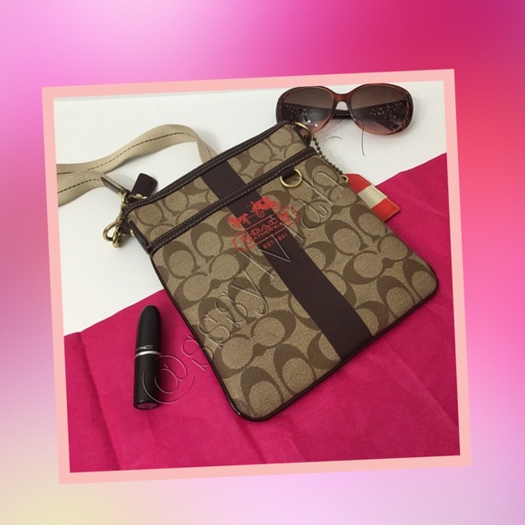 Coach Handbags - 🎉 HP 🎉 Coach crossbody purse