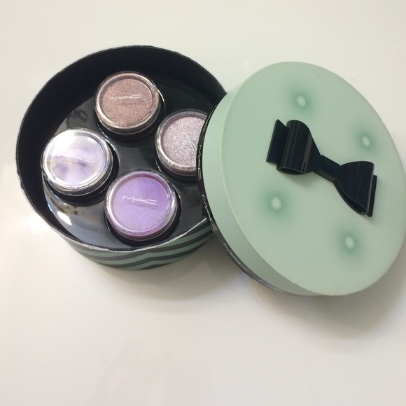 4 MAC Sweetly Smoky Crushed Metallic Pigments