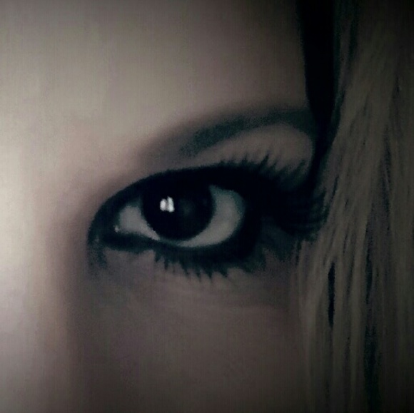 Meet your Posher, CJ - Picture 2 of 3