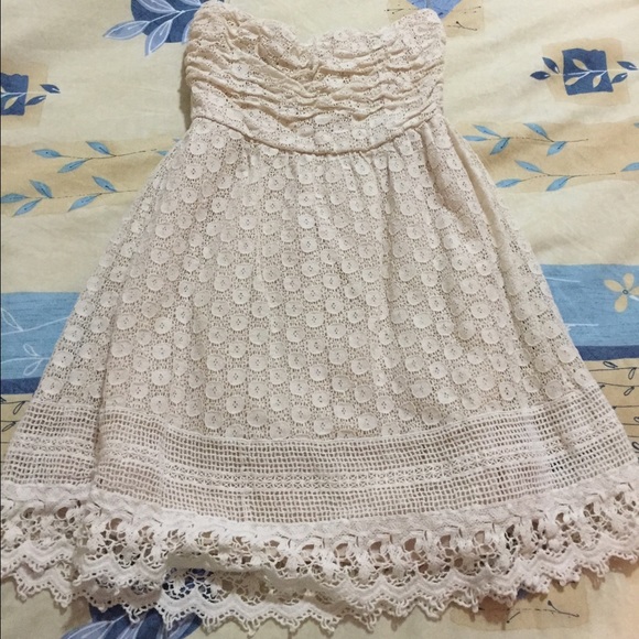 Wet Seal Dresses & Skirts - Cream dress.