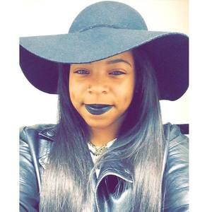 Meet your Posher, Briana