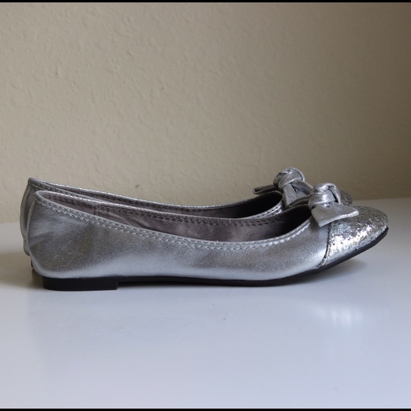Never worn glittery flats