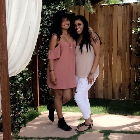 Meet your Posher, Zoi - Picture 1 of 1