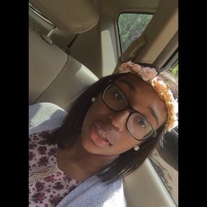 Meet your Posher, Kendra