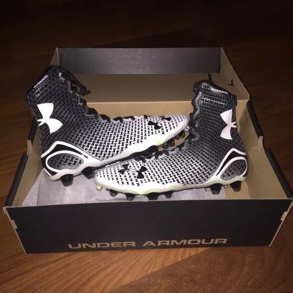 UNDER AURMOR MC HIGHLIGHT CLEATS BRAND NEW