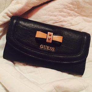 GUESS wallet