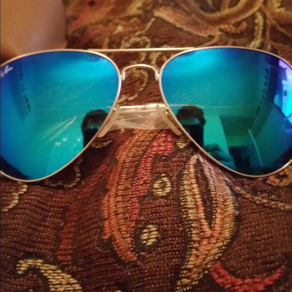 Raybans sunglasses