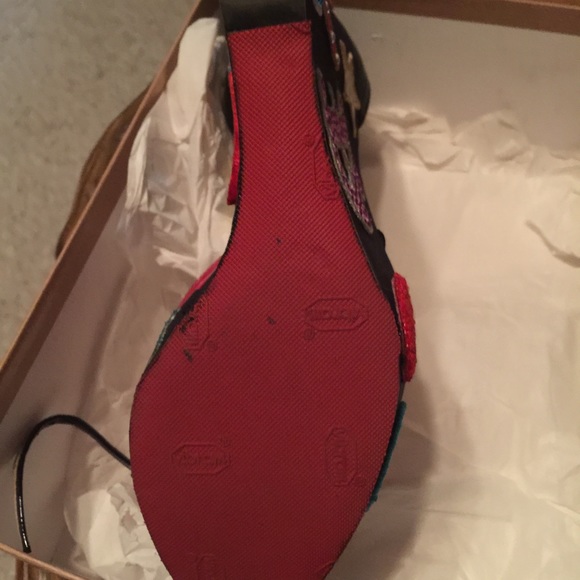 👠👠👠Sold👠👠👠Christian Louboutin Loubi Zeppa - Picture 4 of 4