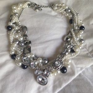 NWOT White House Black Market necklace