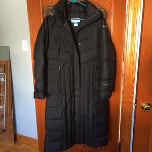 NWOT Columbia Long Down Parka