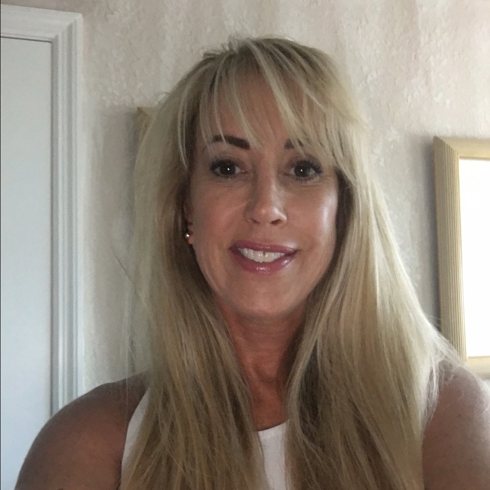 Meet your Posher, Deborah