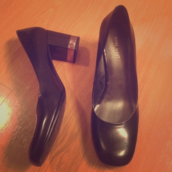 Black Nine West Chunky Heels with Silver Detail