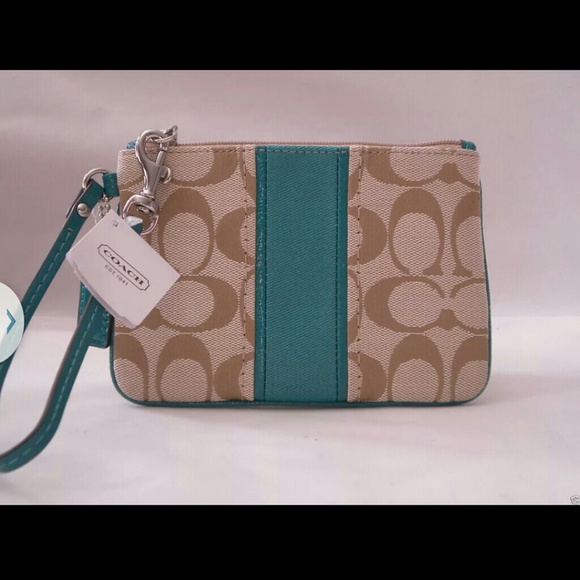 Coast Wristlet - Picture 1 of 3