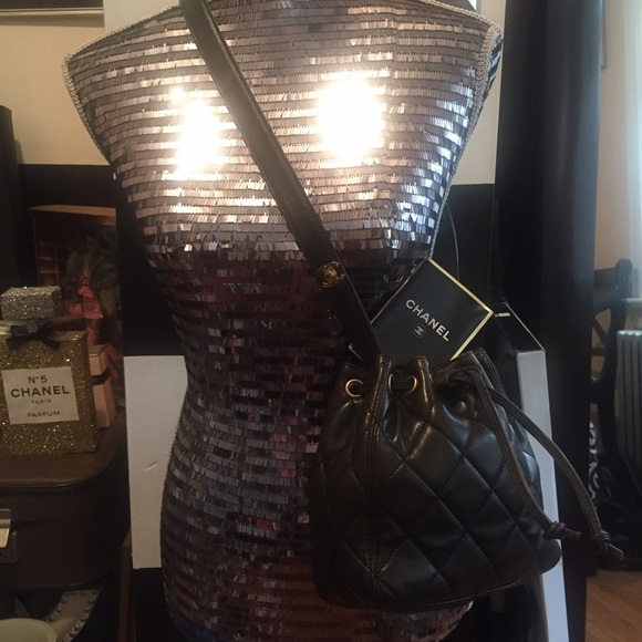*SOLD* 👋🏾 Chocolate Brown Chanel Bucket Bag
