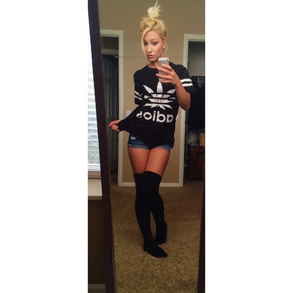 Tops - Pot leaf graphic t