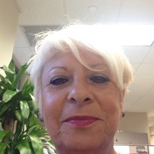 Meet your Posher, Caridad