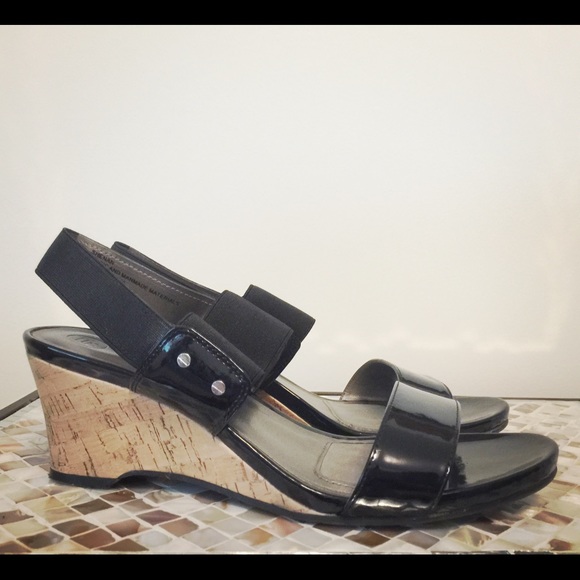 BUNDLED❗️Mootsies Tootsies wedge sandals