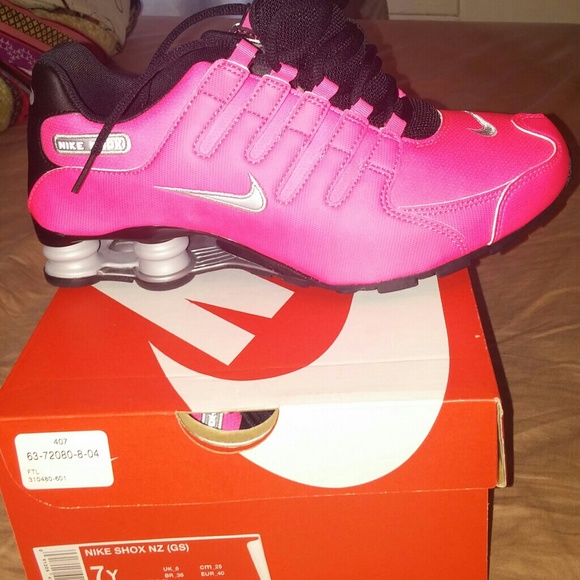 Nwt 7y Nike shox
