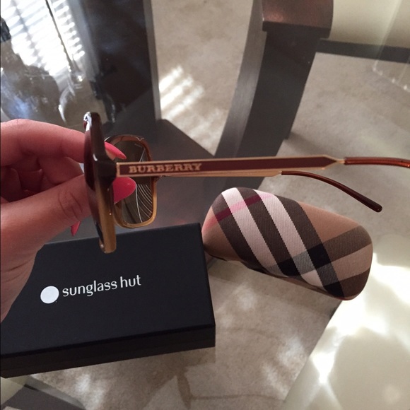 100 percent authentic Burberry sunglasses! main image 4