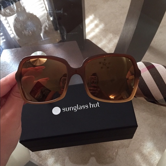 100 percent authentic Burberry sunglasses!
