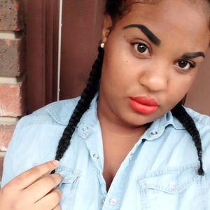 Meet your Posher, Kierra