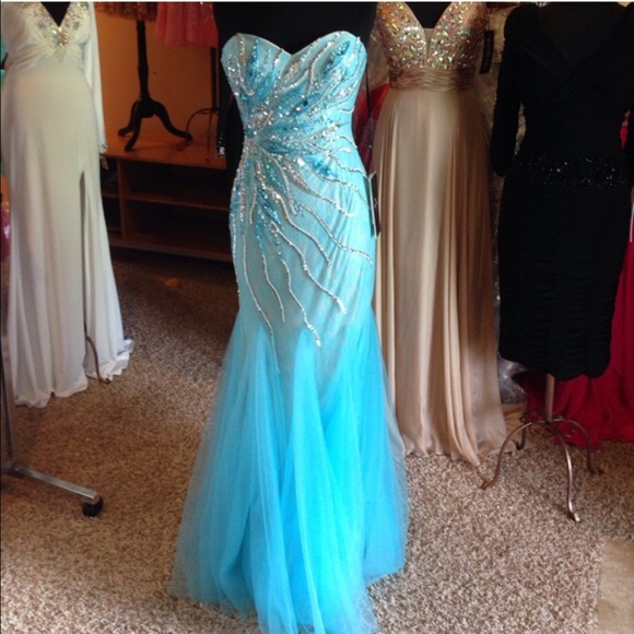 New Alyce dress - Picture 1 of 4